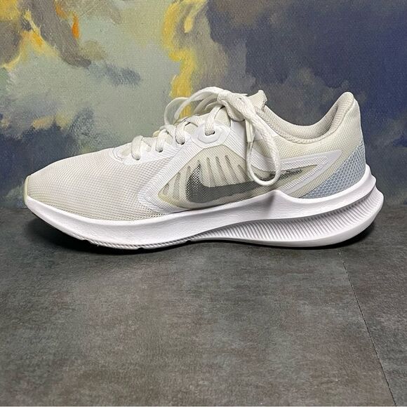 Nike Downshifter 10 CI9984-100 Women's White/Metallic Silver Running Shoe Size 7 - Picture 13 of 16